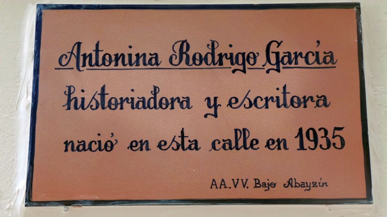 Antonina-Rodrigo-placa